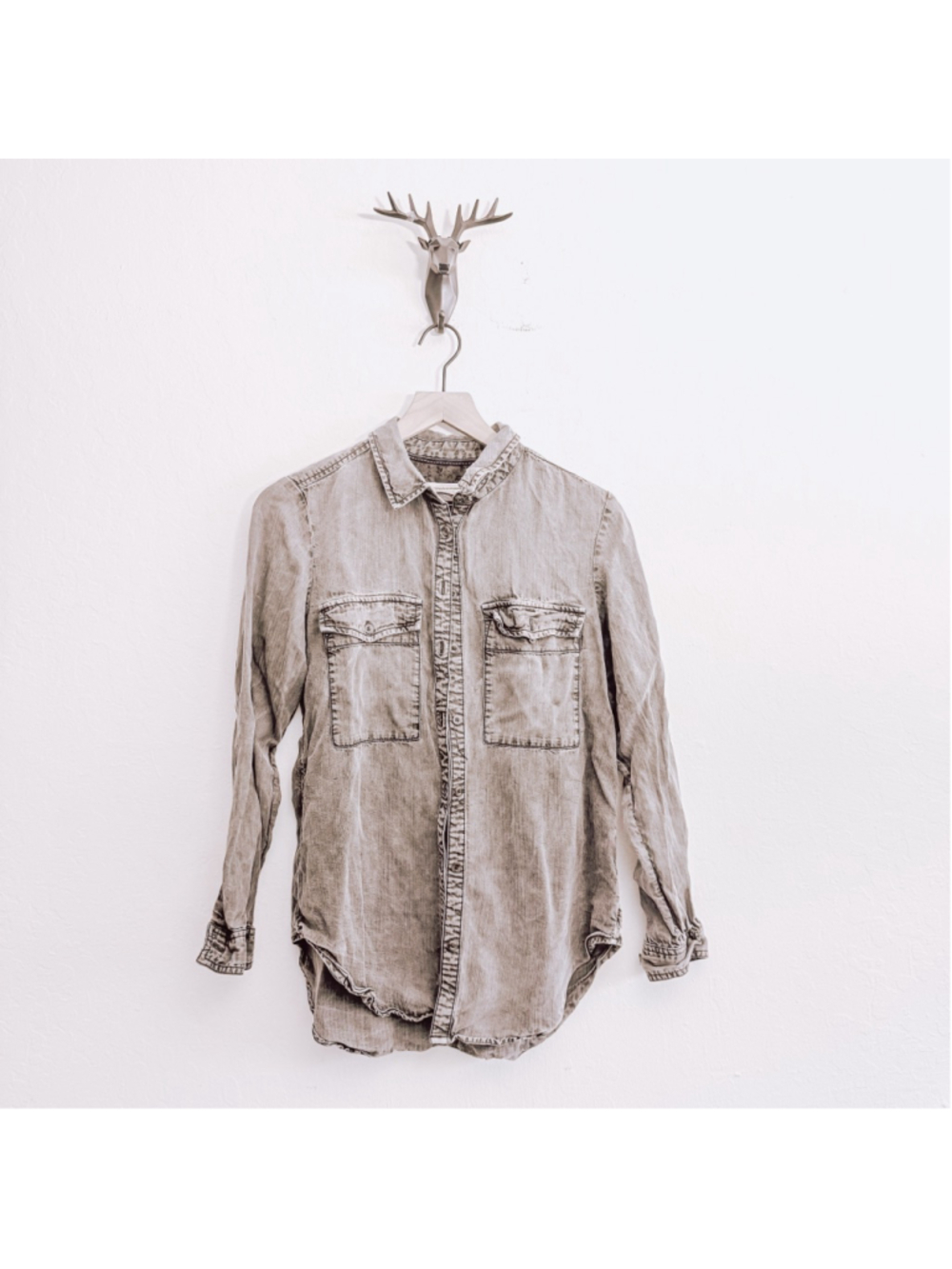 Pilcro and the Letterpress Women's Gray Button Down Shirt Size Small